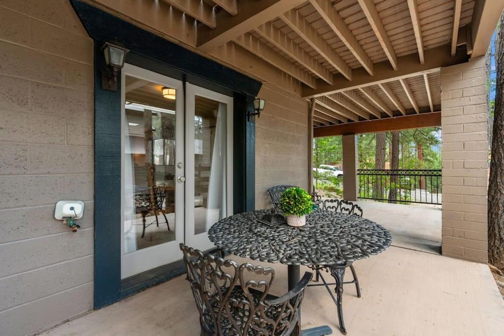 Luxury Cabin Oasis Getaway Heart Of Munds Park Extérieur photo
