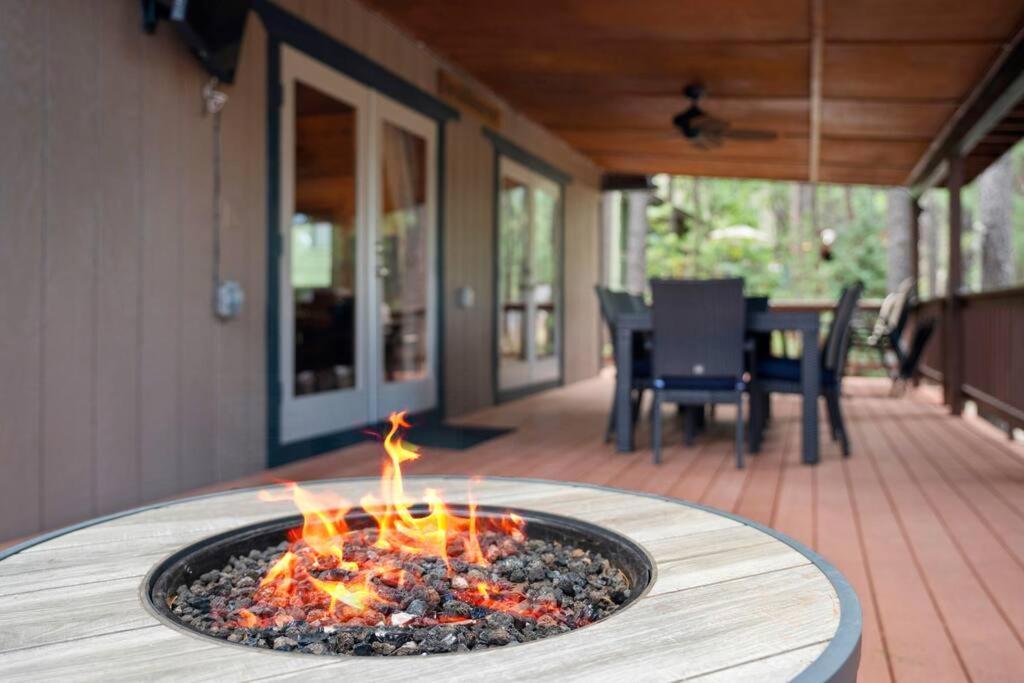 Luxury Cabin Oasis Getaway Heart Of Munds Park Extérieur photo